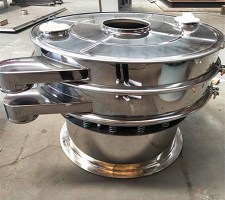 旋振篩出現(xiàn)篩上物在篩網(wǎng)中心團聚，不排渣怎么辦?